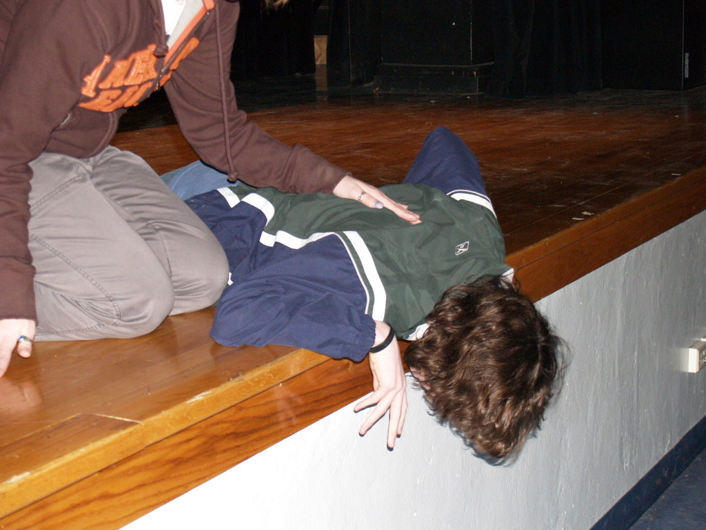 Hi ha formes creatives de vomitar, però serveix per a reiniciar el cos?