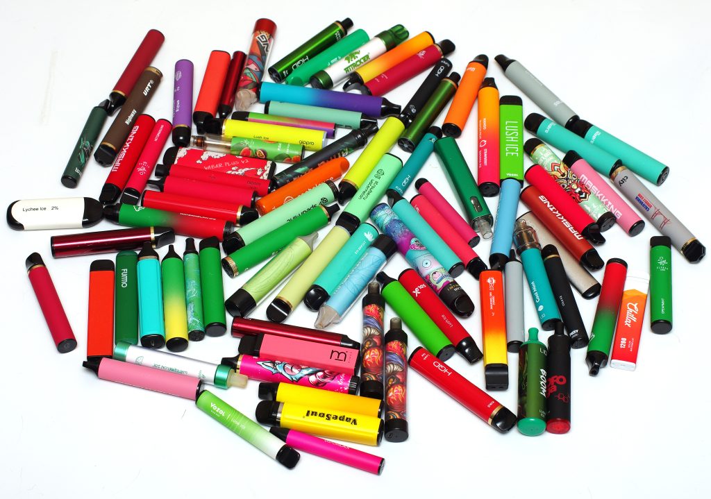 Conjunt de vapers de diferents colors